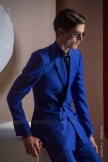 “藍(lán)”朋友出街 撲面而來的清新氣息